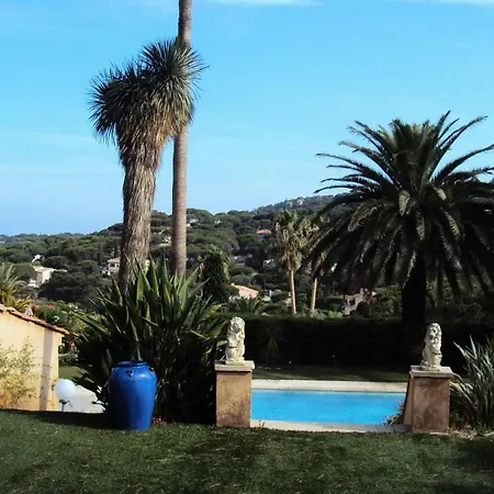 Maison 12 Pers. Avec Piscine 70054 Apartment Sainte-Maxime